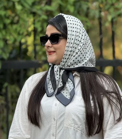 مینی اسکارف نخی خال‌خالی