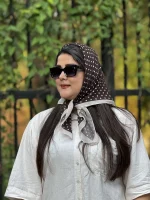 مینی اسکارف نخی خال‌خالی